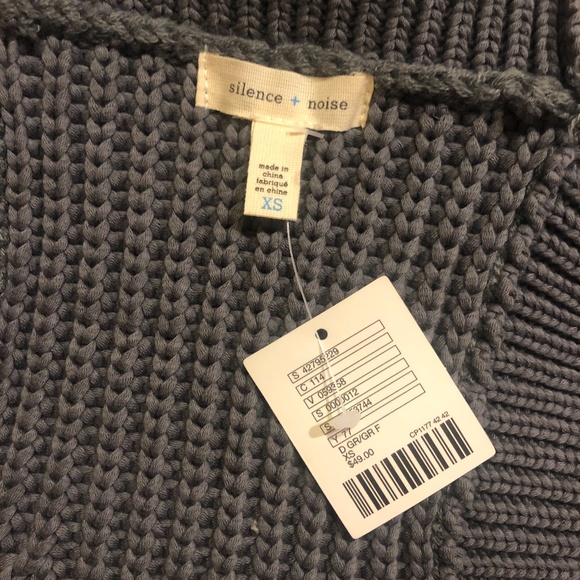 NEW Silence + Noise Grey Knit Cropped Turtle Neck - Picture 6 of 6